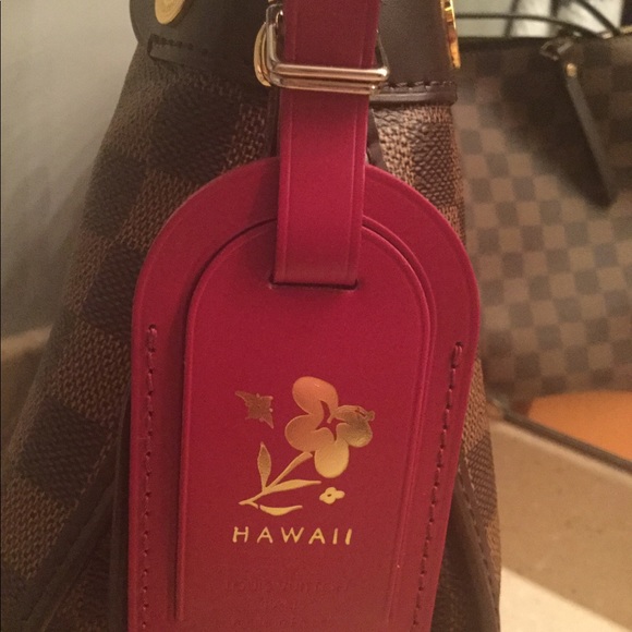 Louis Vuitton Large Luggage Tag - Red Hawaii Limited Edition - Picture 5 of 8